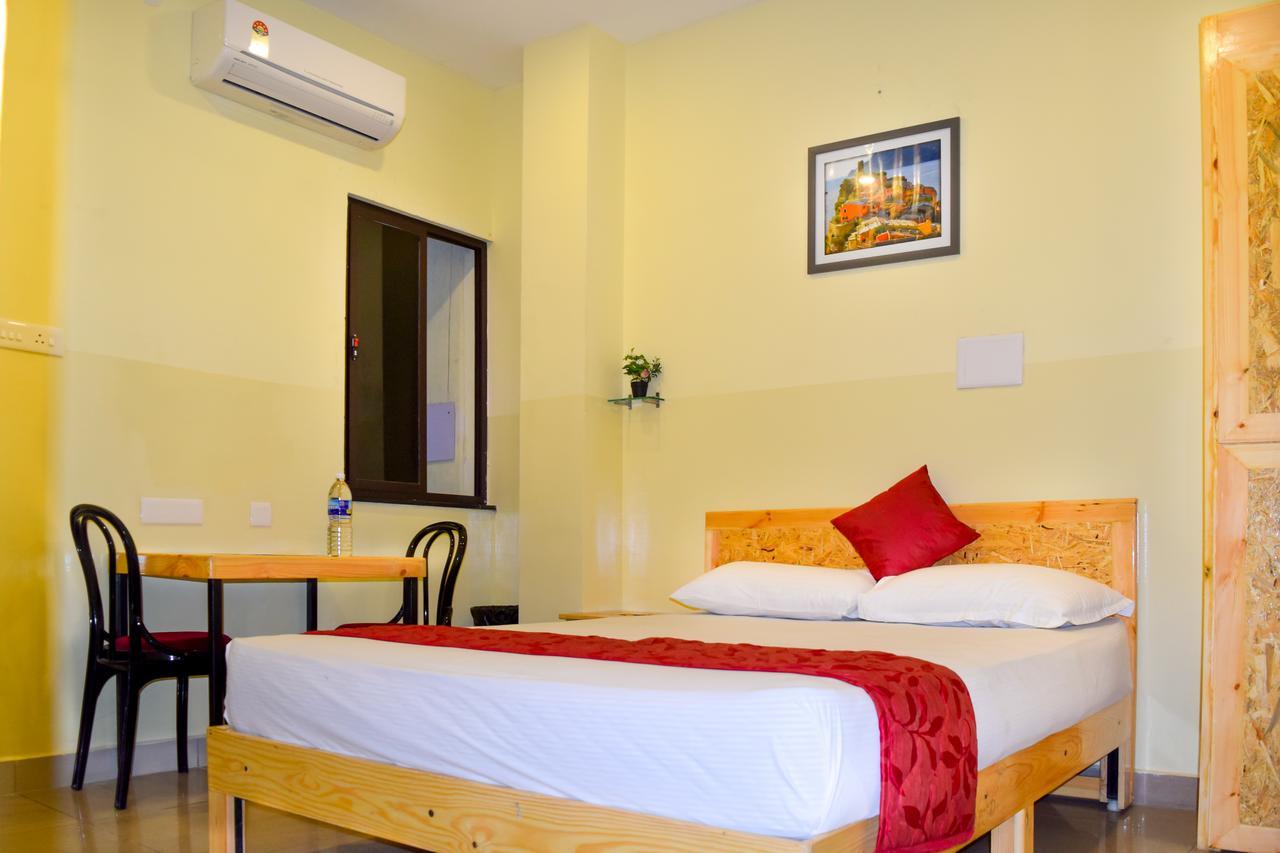 Chaplin Hotel Puducherry Eksteriør billede